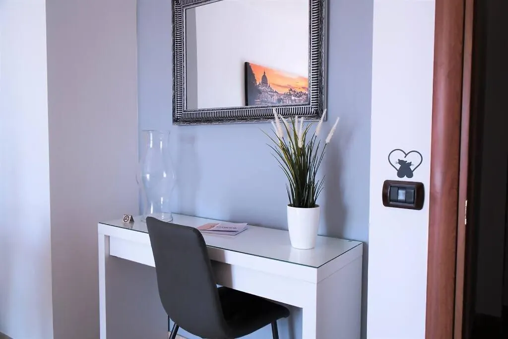 Sun & Moon Apartment Free Parking Near Vaticano Rome