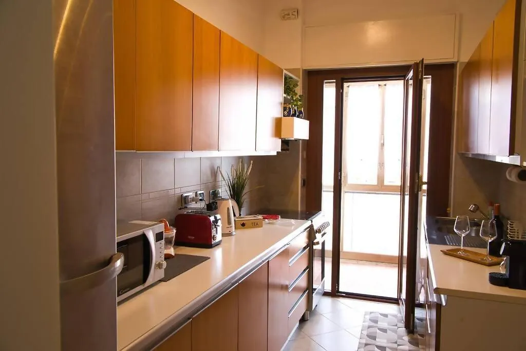 Sun & Moon Apartment Free Parking Near Vaticano Rome Italy