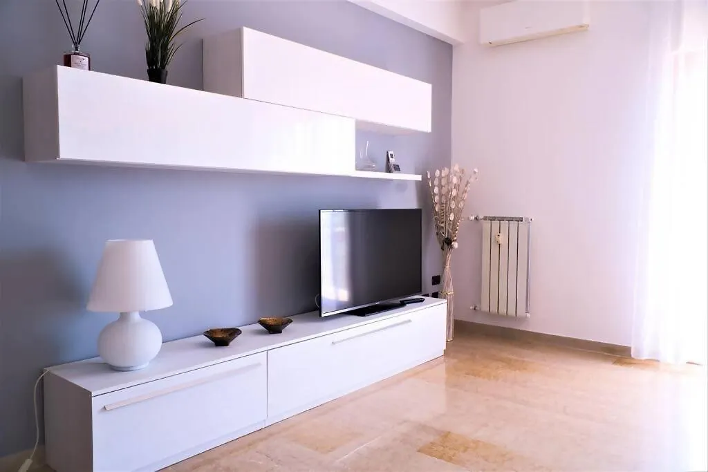 Sun & Moon Apartment Free Parking Near Vaticano Rome